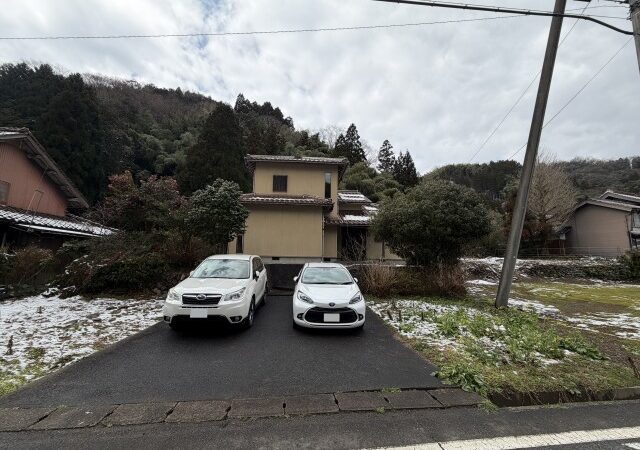 八頭郡八頭町塩上　中古一戸建て